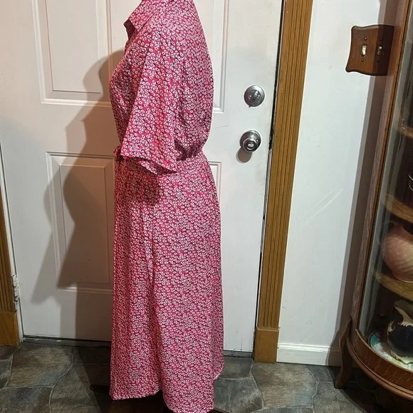 Pink and White Floral Short Sleeve Button Down Tie in the Front Dress Size XL - Picture 4 of 6